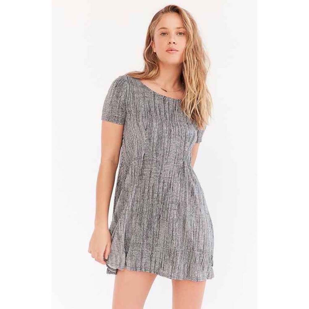 UO Silence + Noise Riley Trapeze Dress
